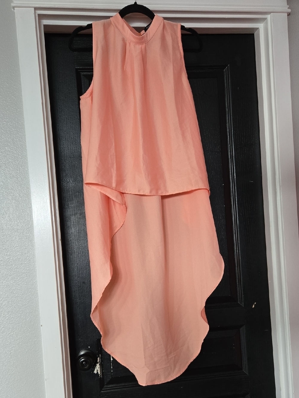 NWT Strut & Bolt Peach Satin High Low Sleeveless Top Size Large